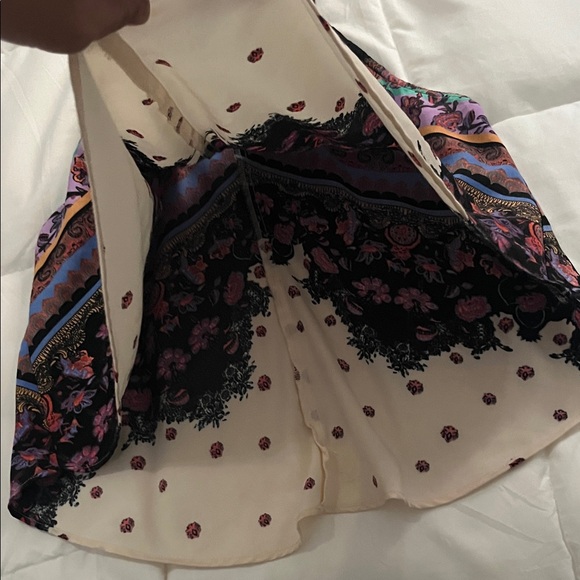 Floral Print FREE PEOPLE Slinky Tank. 🌸 - Picture 4 of 7